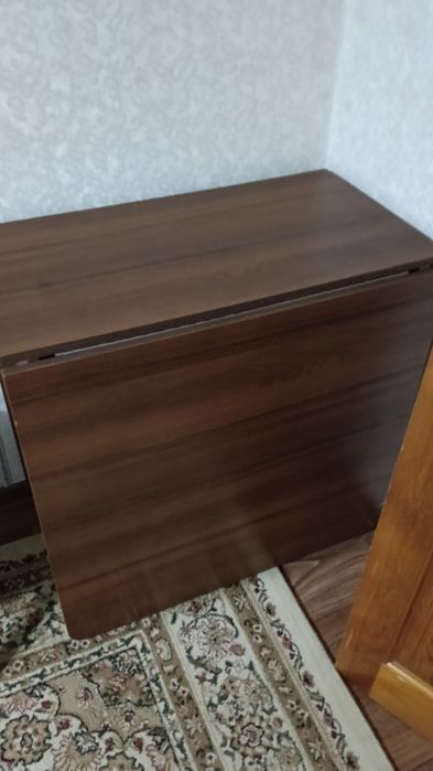 Продам стол книжку в отл сост