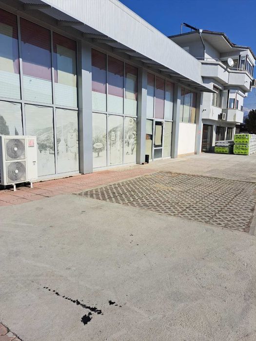 Дава се под наем Склад в Благоевград, Втора промишлена зона - 490 кв.м за 1836 € - Снимка #1