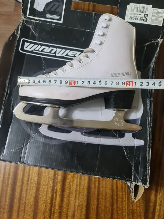 коньки фигурные 36 размер