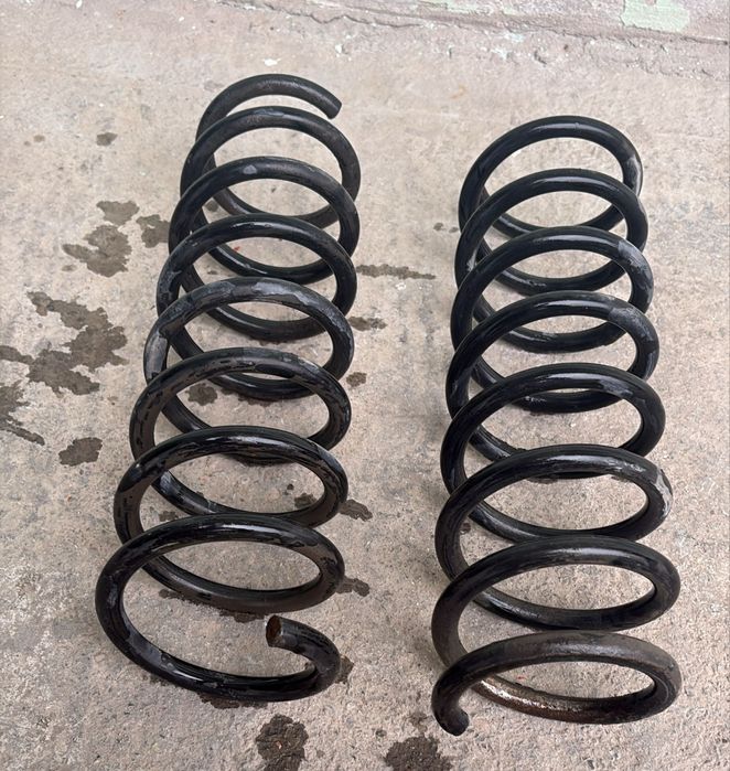 Продается пружина БМВ задний.