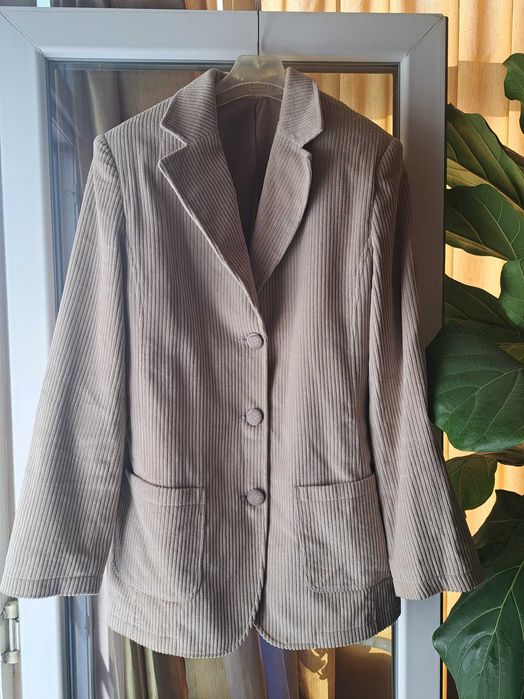 Дамски сака, различен стил