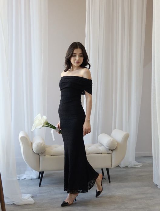 Силуэтное платье кружева