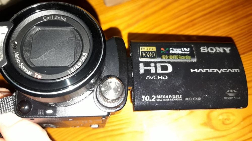 Продаётся видеокамера sony японская новая