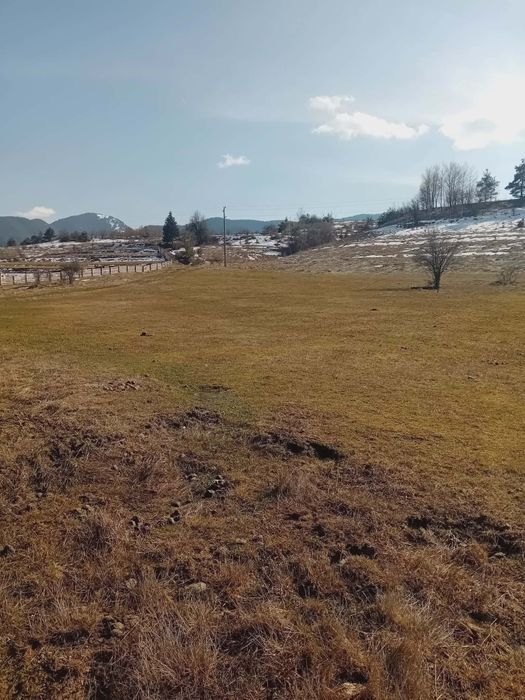 Продавам земя в село Маджаре община Самоков област Софийска