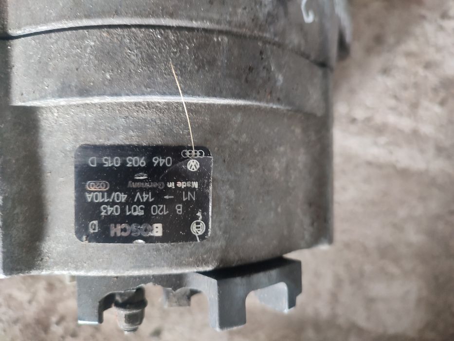 Генератор на Ауди-100 2.5