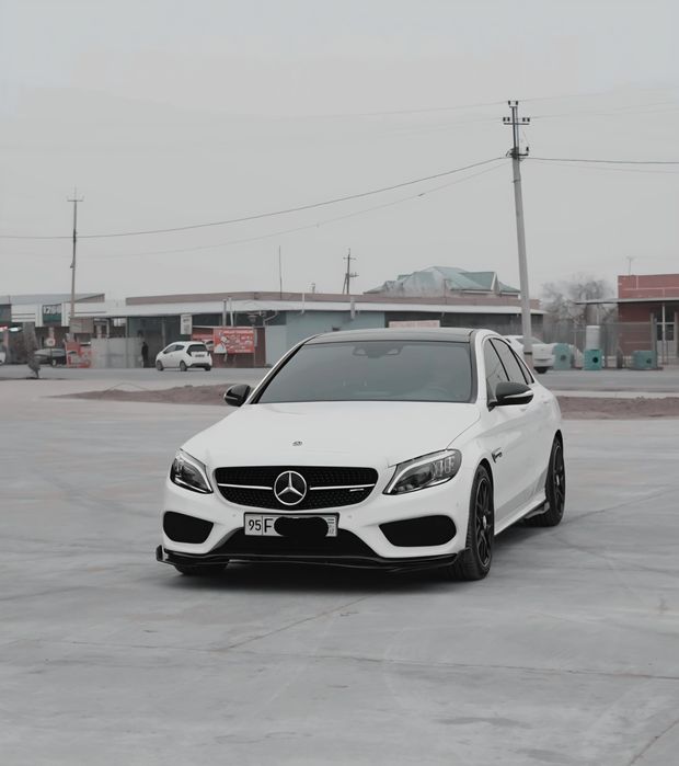 Mercedes Benz W205 AMG C63s