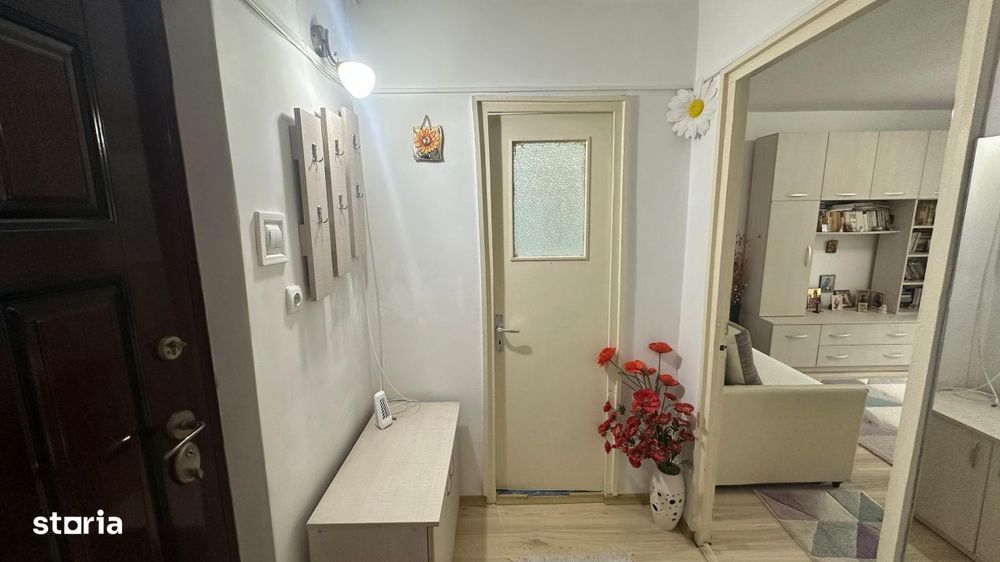 Garsoniera spatioasa Etaj 3 | mutare imediata | Gavana