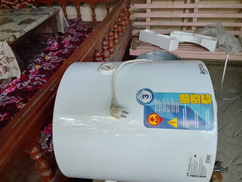 Ariston Sotiladi 50lt  Ishlaydi