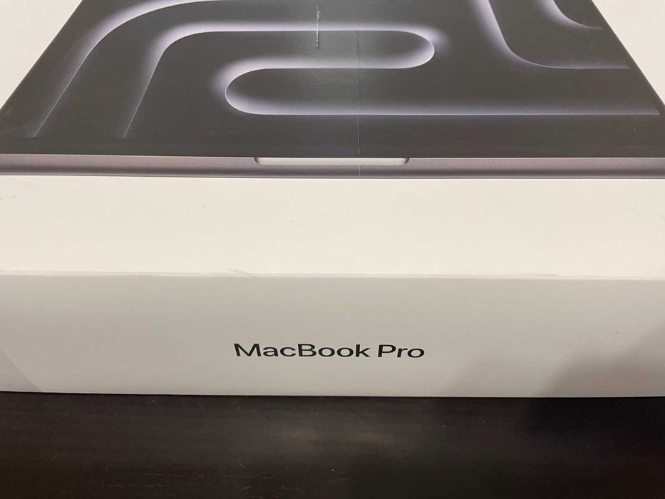 Кутия за MacBook