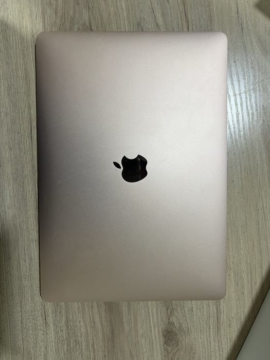 Macbook Air 8/256 отпечатка хамма нарсаси ишледи каропка зарядник бор