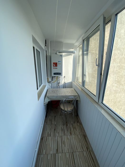 Inchiriez apartament decomandat cu 2 camere vis a vis de Campus .