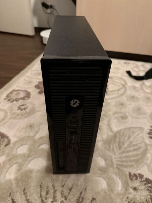 Unitate HP ProDesk 400 + Monitor + Mouse + Tastatura
