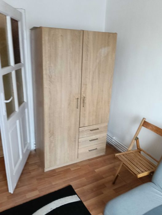 Dau garsoniera in chirie pe strada Ostrovului.