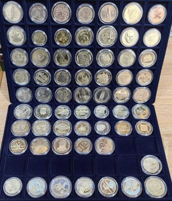 Продавам серия Български юбилейни монети на БНБ от 1966 до 1989 година