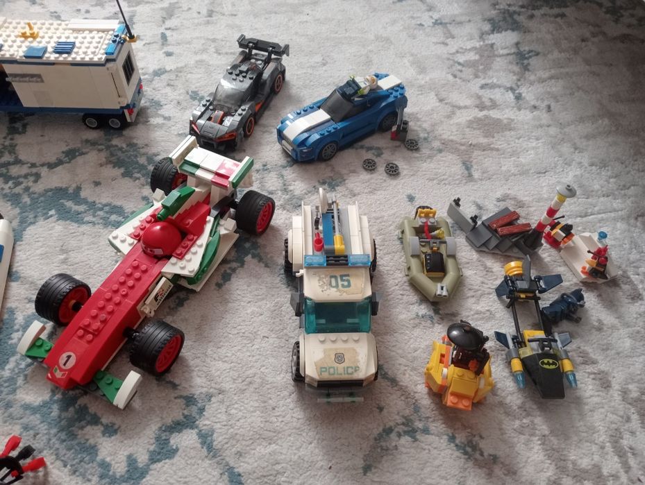 Продаю собраное лего