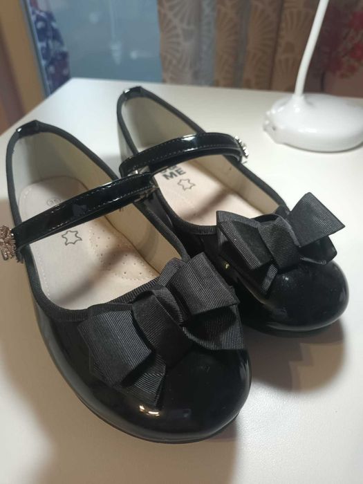 Pantofi de lac nr. 35