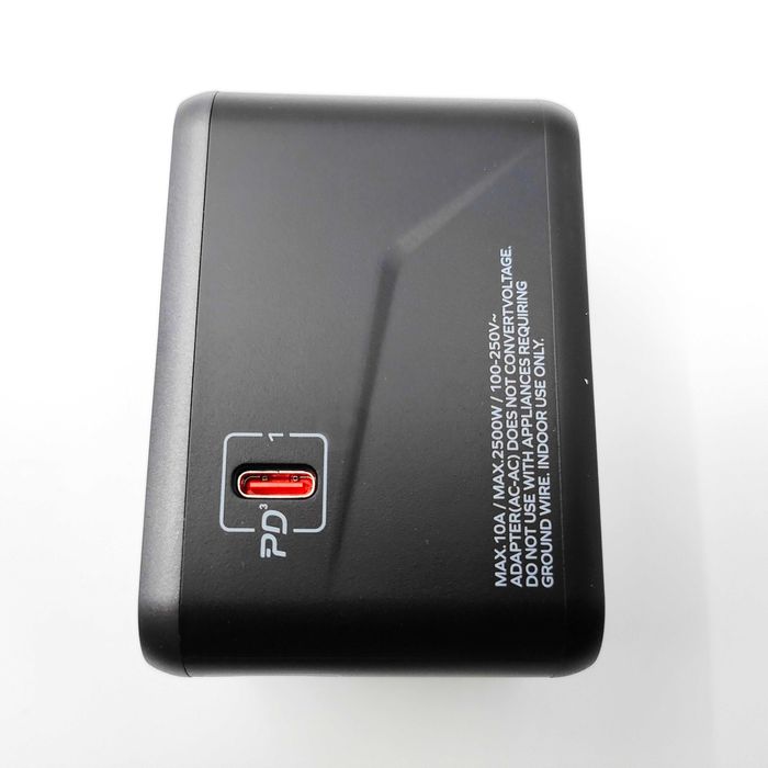 Adaptor de călătorie Momax 1-World UA8 – 65W GaN, 5 porturi