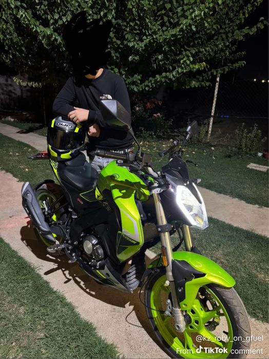 Vand motocicleta Keeway 125rkf an 2021