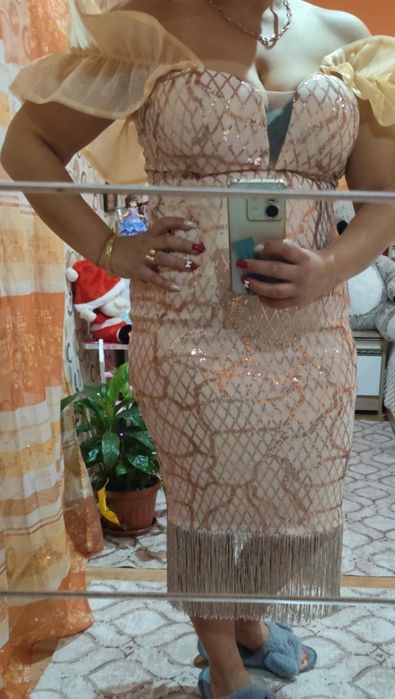 Златиста официална рокля