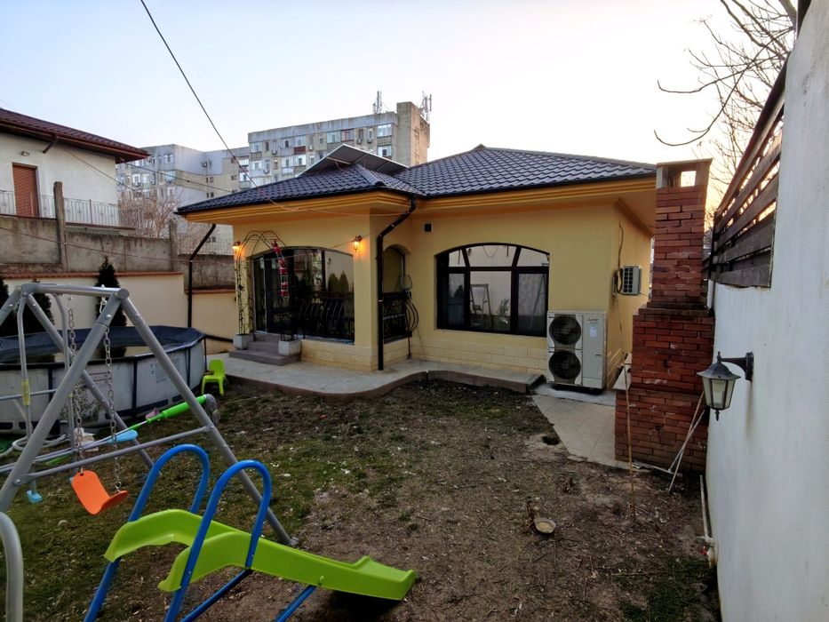 Casa S+D+P ultra central la 150m de piata noua