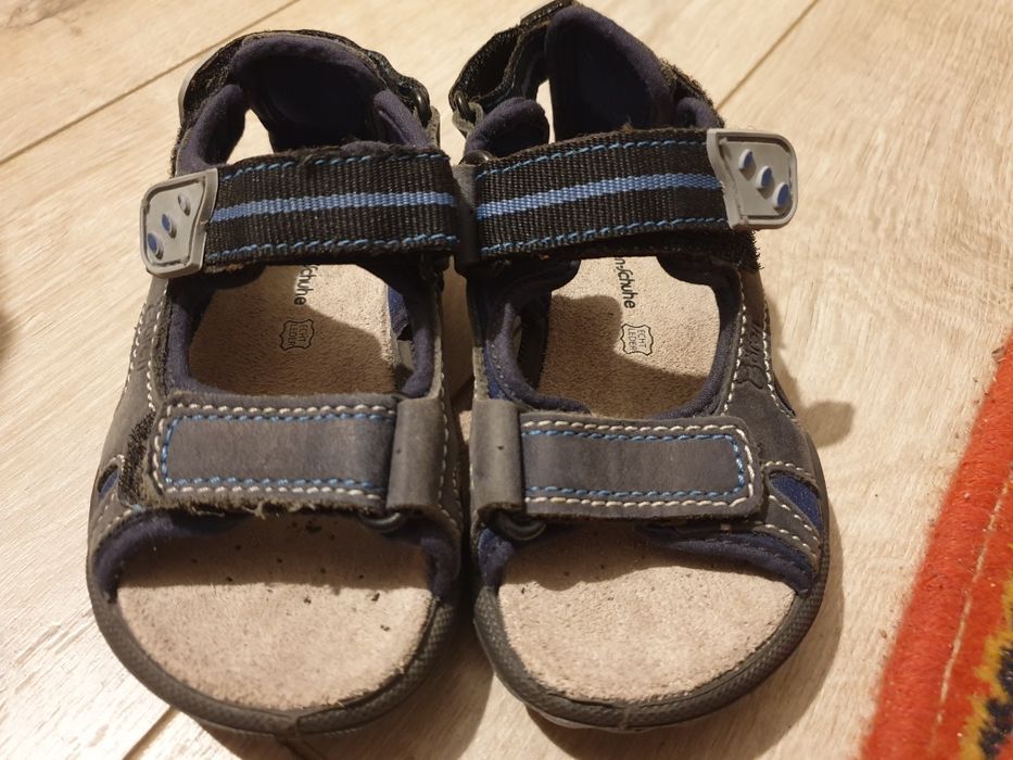 Săndăluțe băiețel