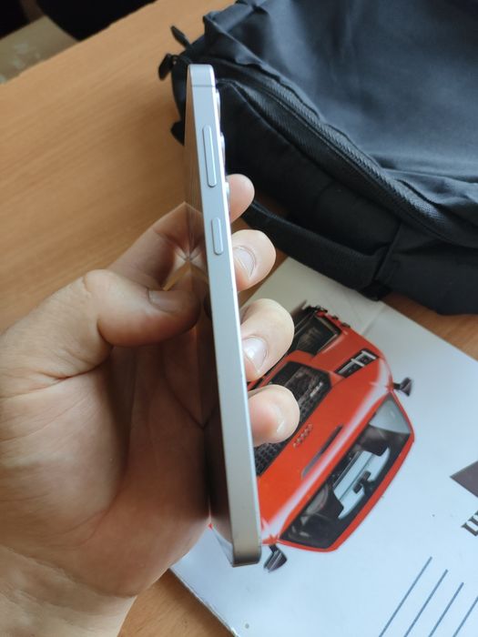 Samsung s25 (12/128)