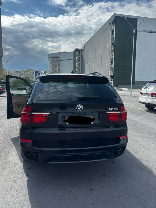 Машина Bmw x5 2012