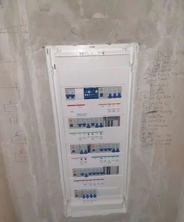 Электромонтаж монтаж электрики квартир помещений домов под ключ