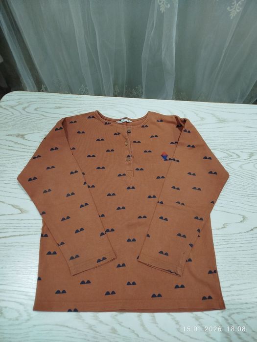 Koreyadan sotib olingan yengi uzun fudbolkalar