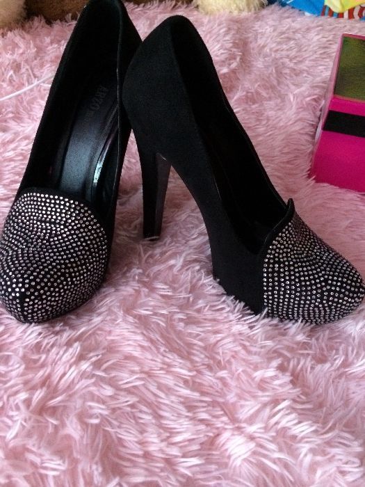 Туфли новые красивые