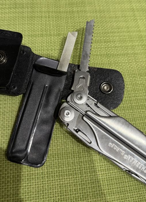 Leatherman Surge multitool USA cu Toc piele inclus