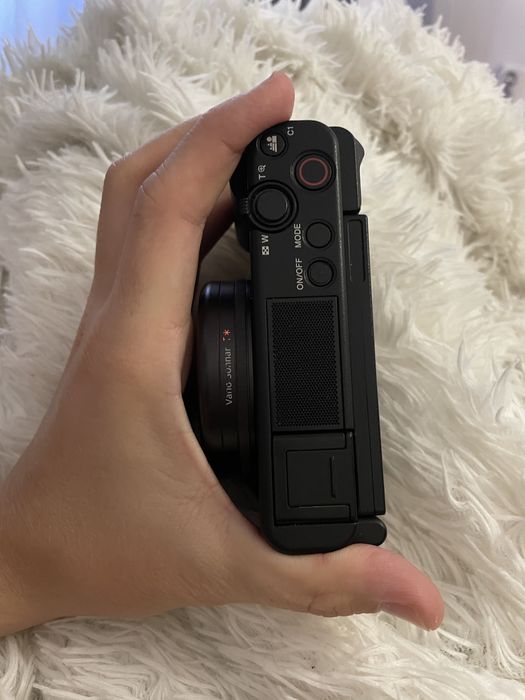 камера sony ZV-1