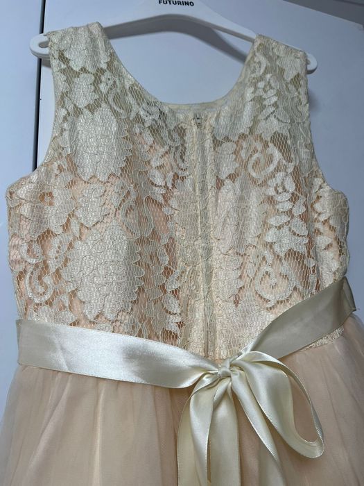 Нарядное платье для девочки