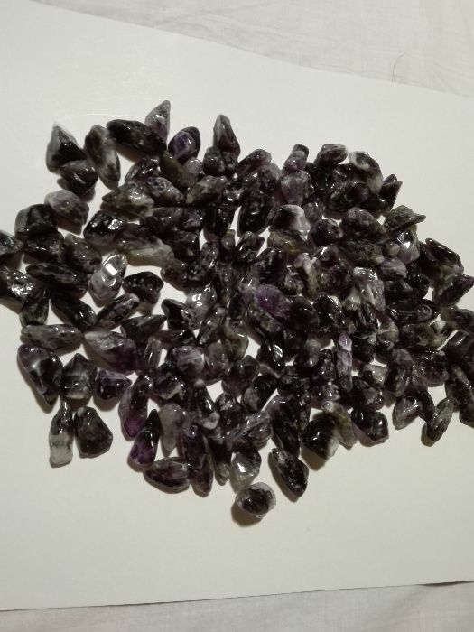 Аметист скъпоценен камък