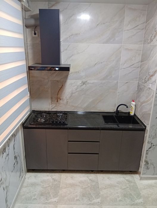 Военный городок аранча продается 3 комнатная квартира 1 этаж  середина