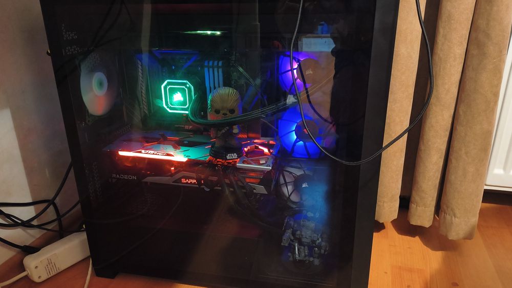 Vând Rx 6900xt 16gb