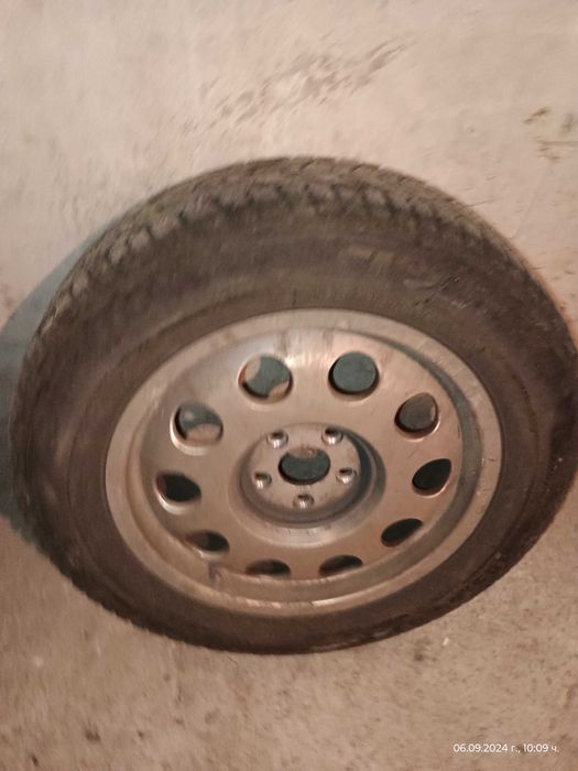 Зимни гуми с джанти -4бр