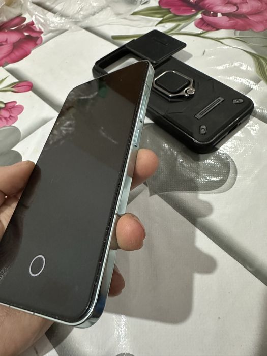 Iphone 14 pro 128gb. Xiaomi 14 512gb