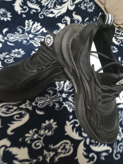 De vânzare adidași