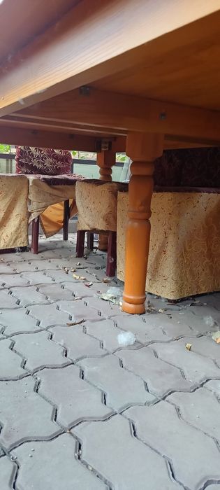 Продам деревянный стол