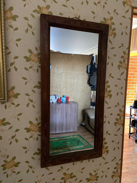 Продам зеркало в хорошем состоянии