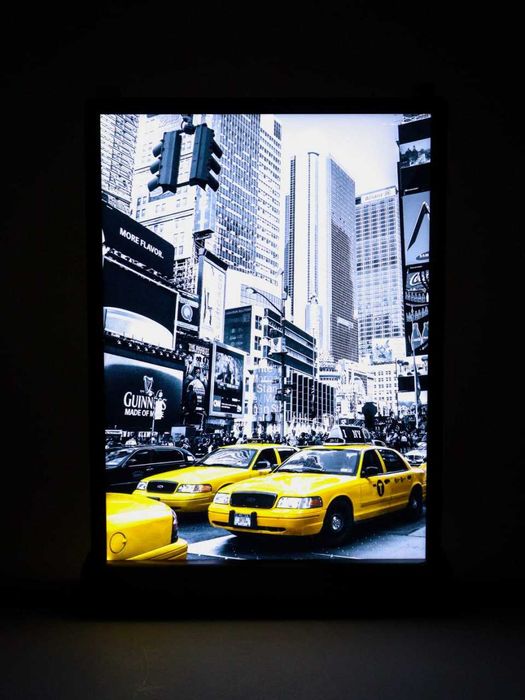 Рекламная стойка, двухсторонняя с подсветкой