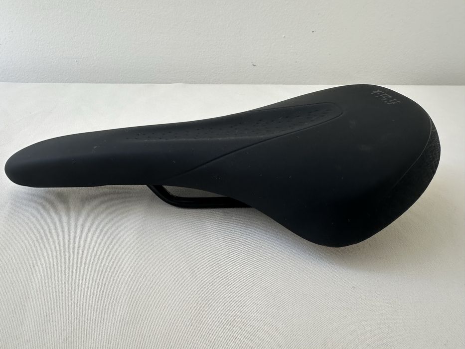 Fizik Terra Alpaca X5 -велосипедно седло