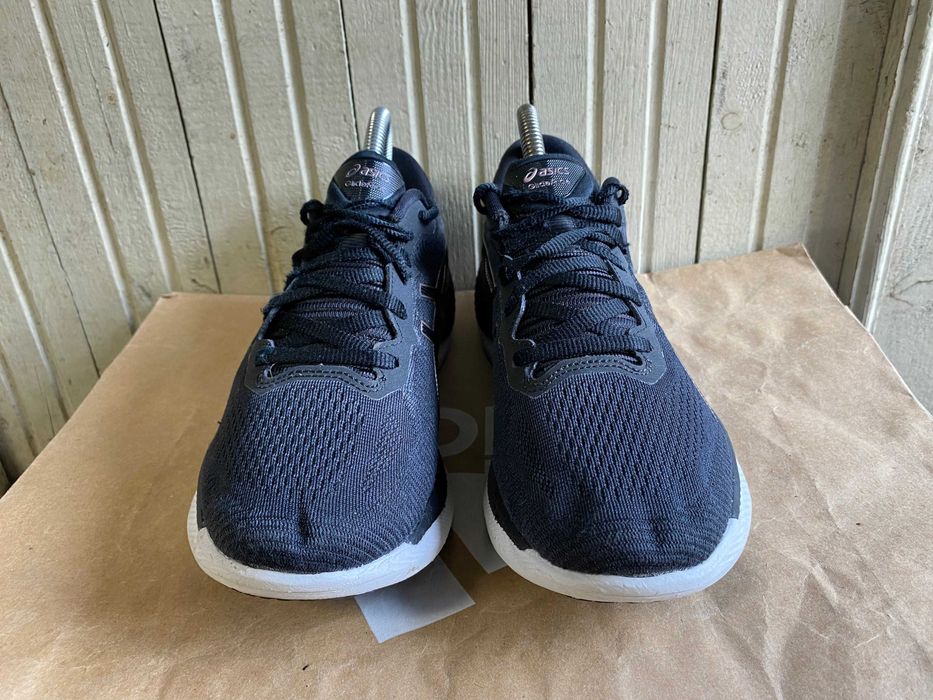 ''ASICS Glideride''оригинални маратонки 40 номер