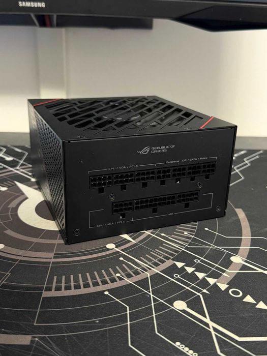 Sursa ROG STRIX 750W 80+GOLD