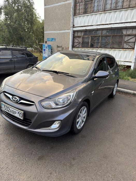 Hyundai Accent 2013