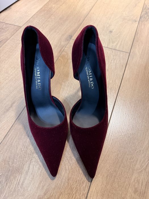 Продам женские туфли