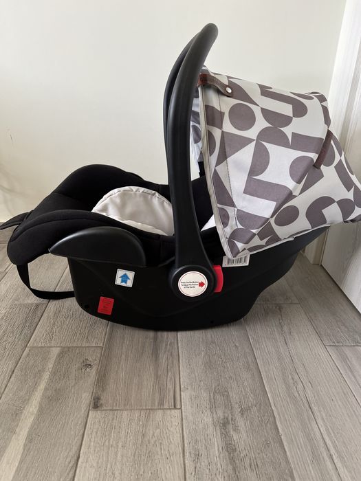 Chipolino Бебешко столче за кола Енигма 0-13 кг. с адаптери, пясък