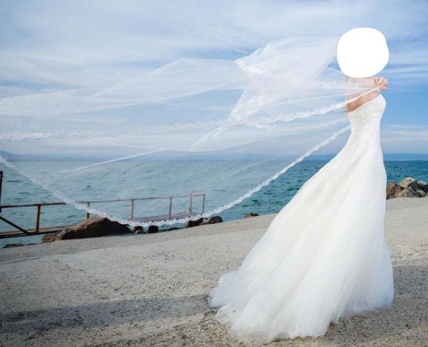 Продавам булчинска рокля - Enzoani от колекцията Beautiful