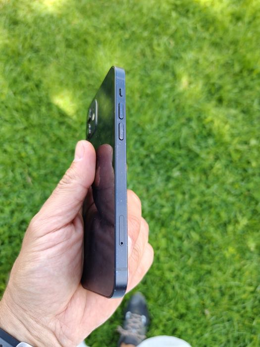 IPhone 12 de 64 GB in stare buna de utilizare